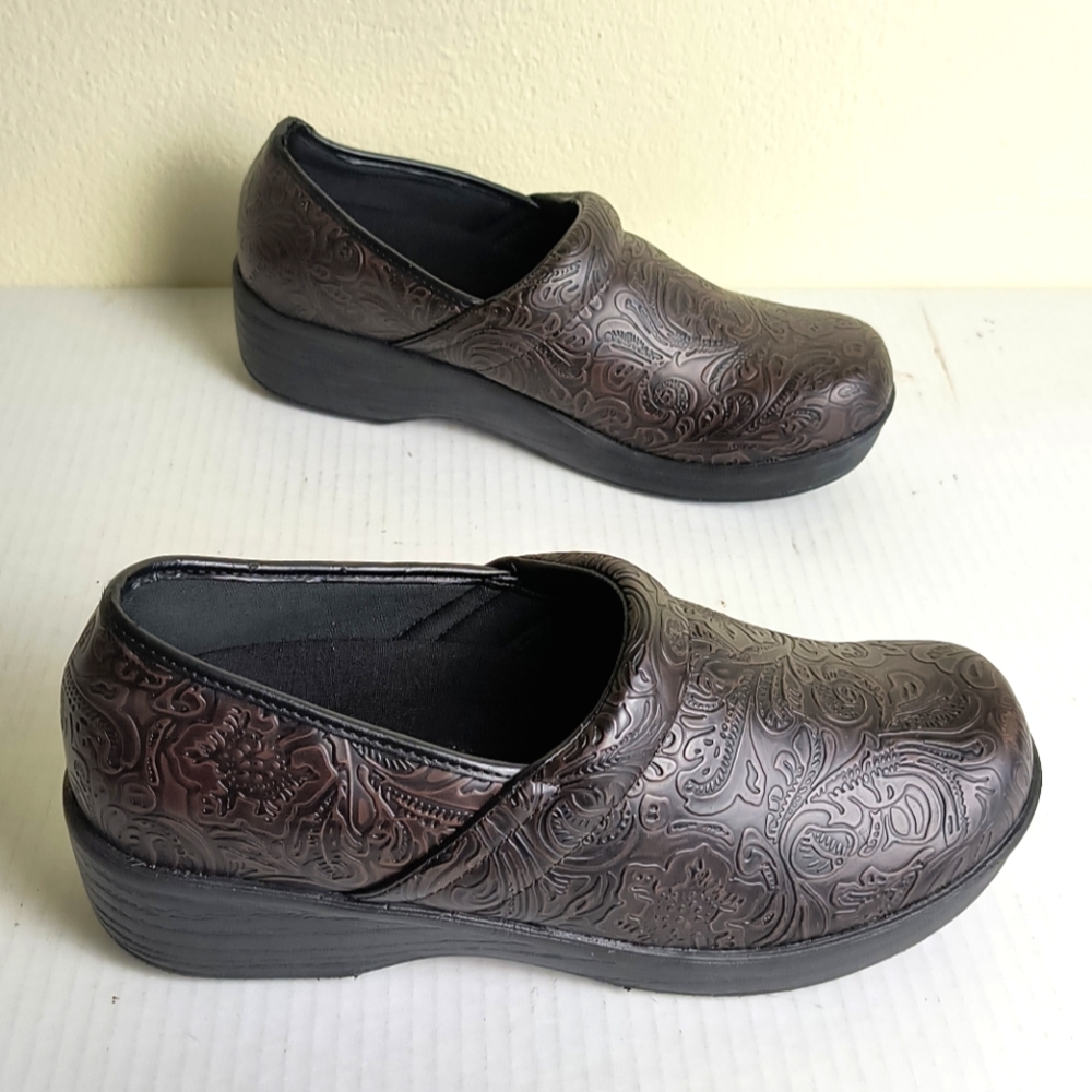 SafeStep Rich Brown Leather Embossed Clog Shoe's Work Oil Resistance Size 9.5